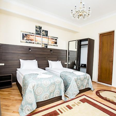 Hotel Badagi Tbilisi Esterno foto