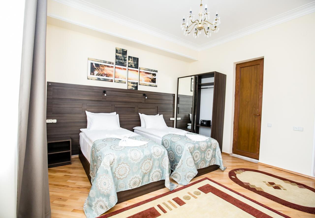 Hotel Badagi Tbilisi Esterno foto